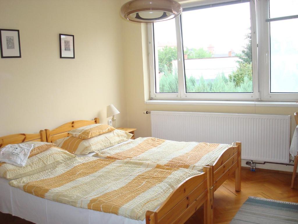 Vincze Vendégház Eger Habitación foto
